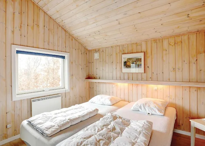 Four-bedroom In Tatil Evi Allinge-Sandvig